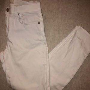 White skinny jeans